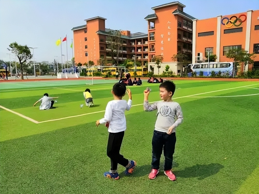 4 KIỂU trẻ em "giả vờ thông minh": Lớn lên khó có tiền đồ, sự nghiệp bết bát nhưng nhiều phụ huynh vẫn đang bào chữa!- Ảnh 2.