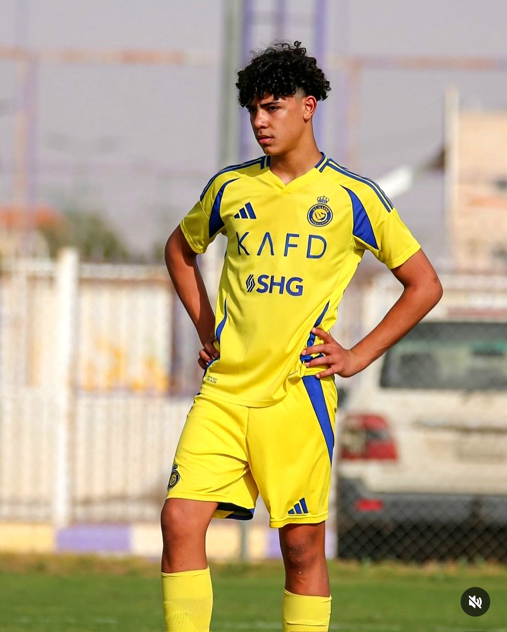 Kinh ngạc trước diện mạo con trai Ronaldo, 15 tuổi đ&atilde; cao 1m85, cơ bắp kh&ocirc;ng thua k&eacute;m bố, h&uacute;t lu&ocirc;n 18 triệu views- Ảnh 4.