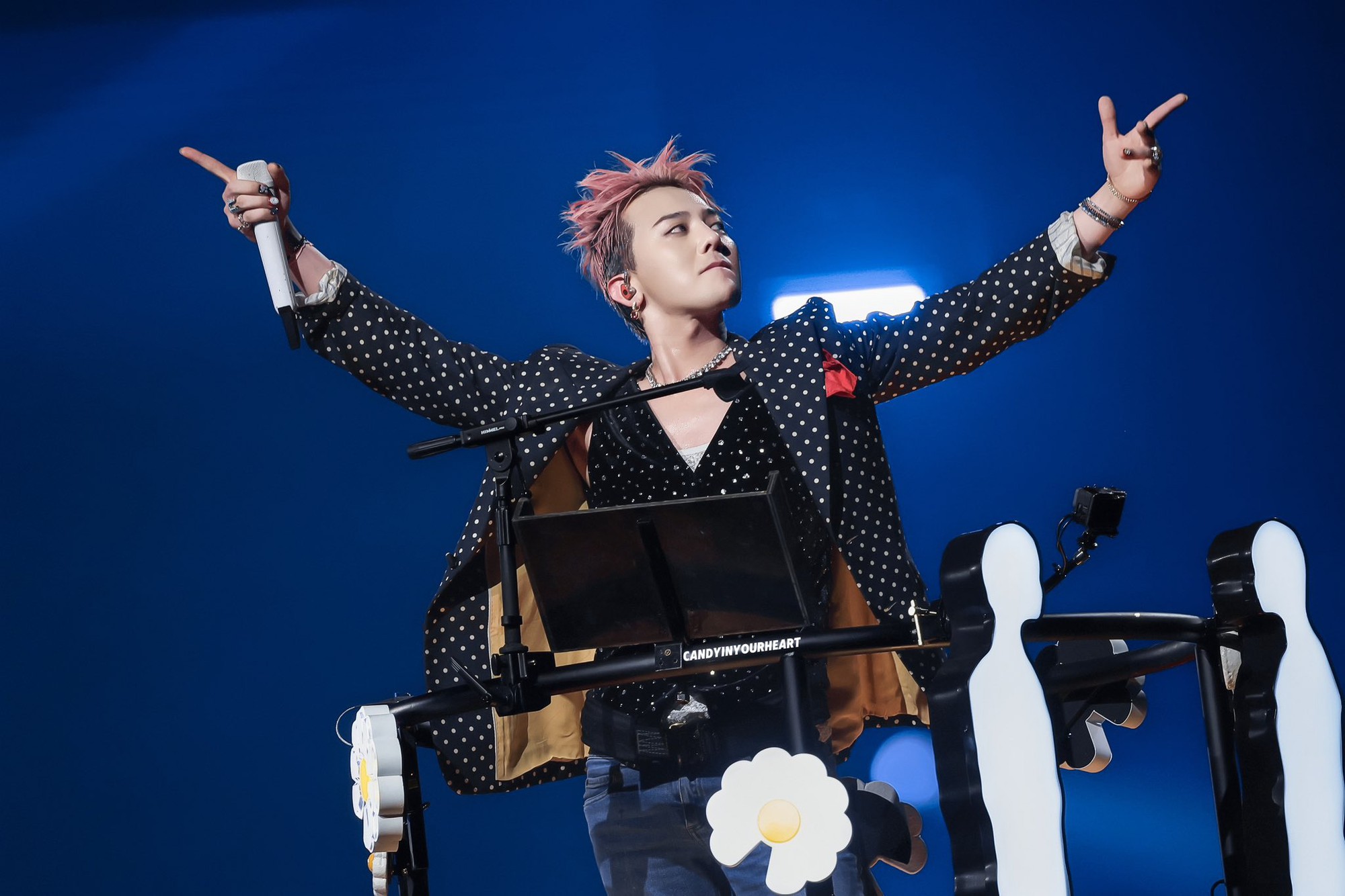 Khách sạn khu SVĐ Mỹ Đình “cháy phòng” trước đêm diễn của G-Dragon, nơi từng đón BLACKPINK cũng “sold out”- Ảnh 1.