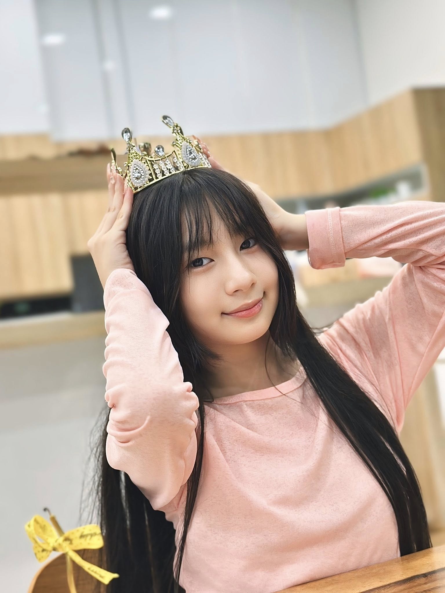 Ái nữ nhà Lý Hải - Minh Hà thổi nến mừng tuổi 12, dân tình trầm trồ vì một đặc điểm gen quá trội- Ảnh 10.
