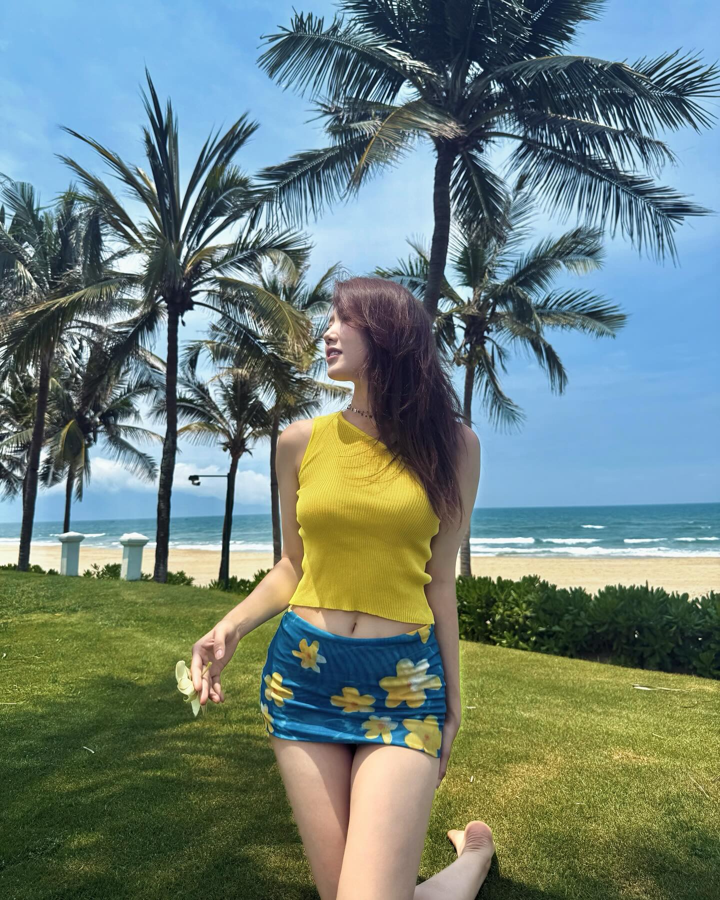 Bạn gái HIEUTHUHAI và Lọ Lem quá giống nhau!- Ảnh 17.