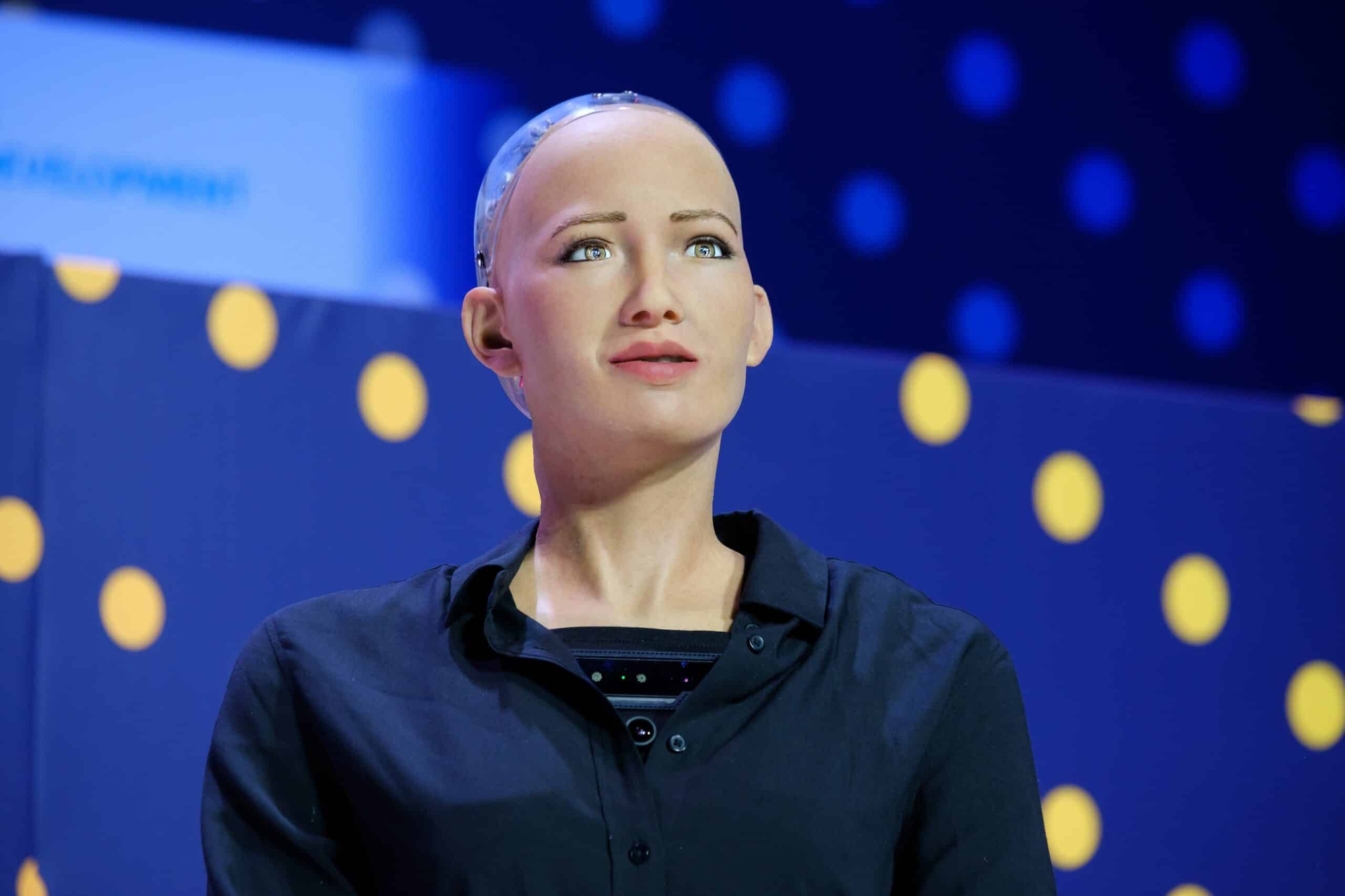 Cô nàng siêu robot Sophia từng tuyên bố “sẽ hủy diệt loài người” bây giờ ra sao?- Ảnh 3.