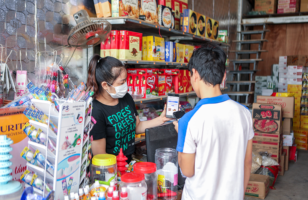 Bán gói mì 3.000 đồng cũng xuất hóa đơn, sao không áp dụng chế độ kê khai đơn giản hơn: Cục Thuế nói gì?- Ảnh 1.