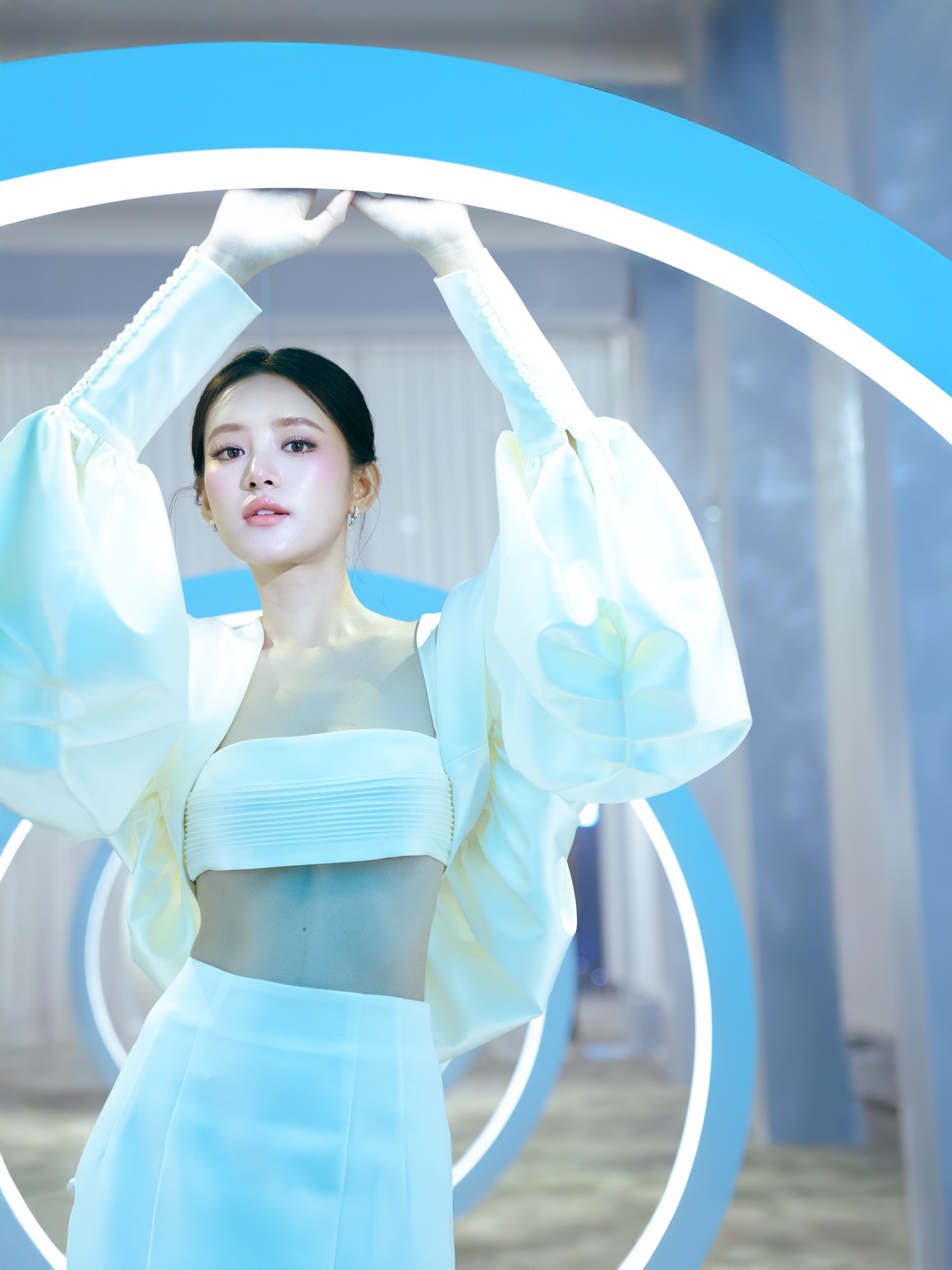 Hot girl Việt đang được so sánh với Triệu Lộ Tư là ai?- Ảnh 2.