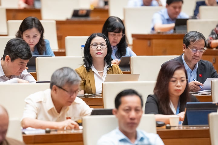 Bộ trưởng Y tế: "Thuốc giả tồn tại trên thị trường nhưng không trong bệnh viện"- Ảnh 2.