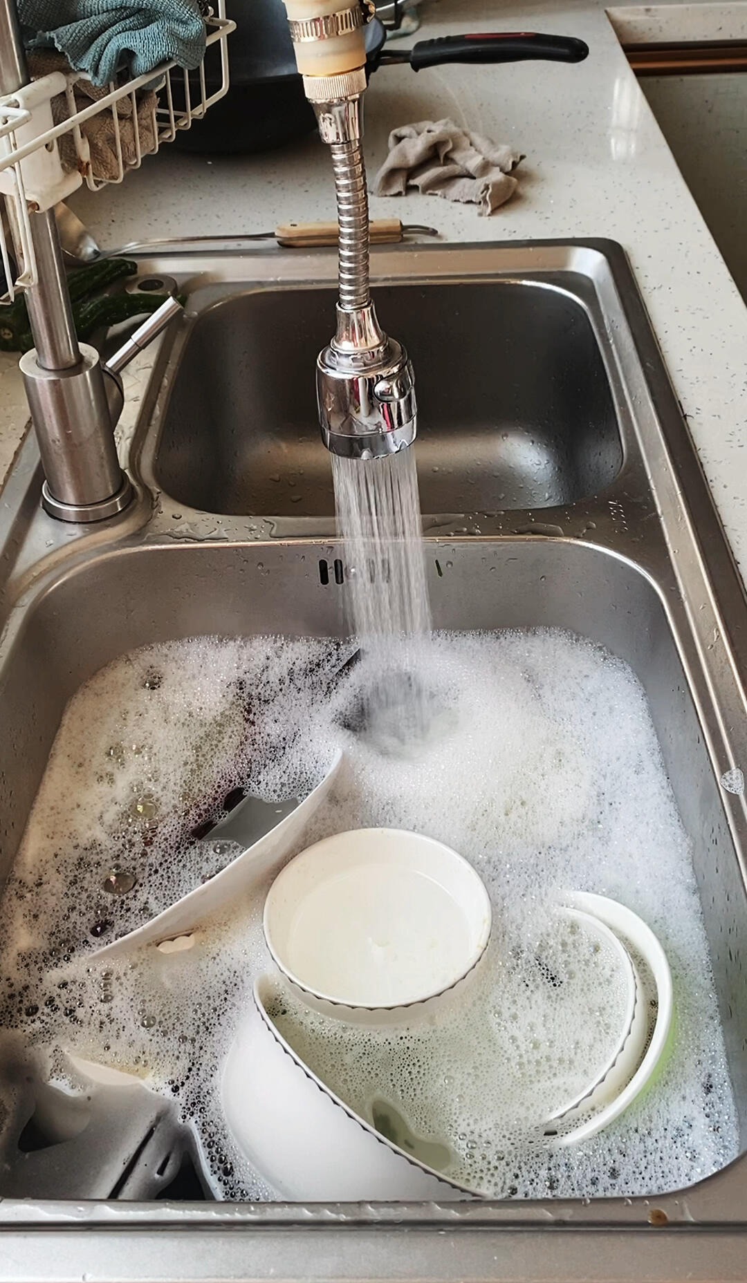 Rửa bát sai cách làm tăng nguy cơ ung thư: Ai mắc 5 thói xấu này thì bây giờ sửa vẫn kịp!- Ảnh 1.