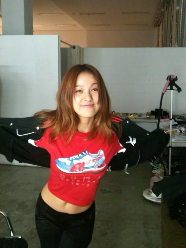 "Nữ hoàng gợi cảm" Lee Hyori tự tung ảnh quá khứ chưa từng thấy- Ảnh 6.