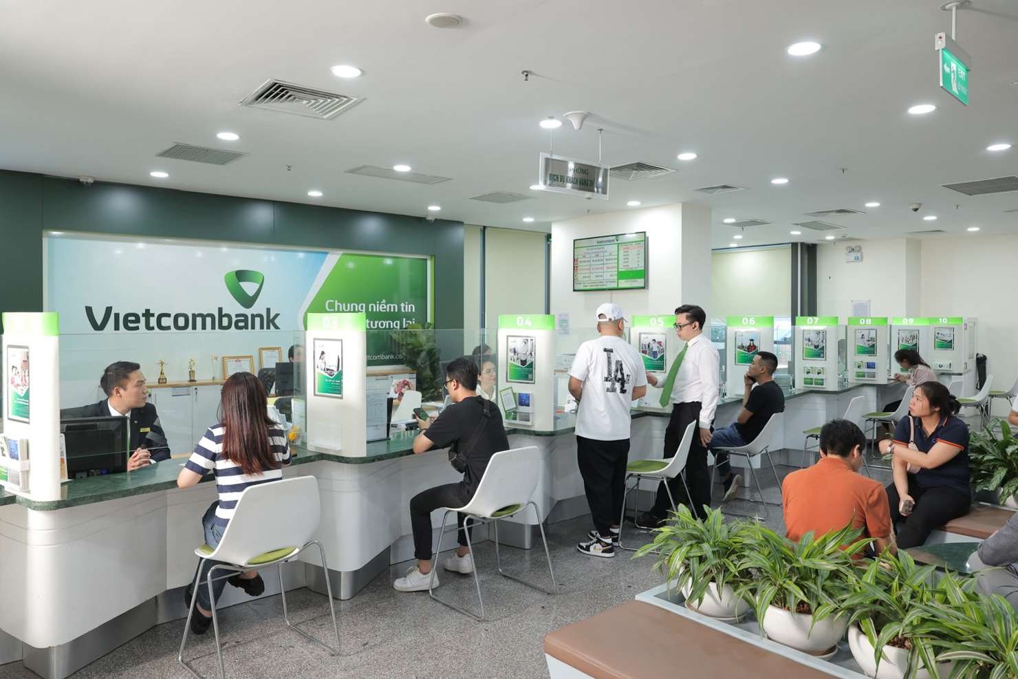Vietcombank, BIDV,... phát thông báo tới khách hàng phải hoàn tất việc này trước 1/7- Ảnh 1.