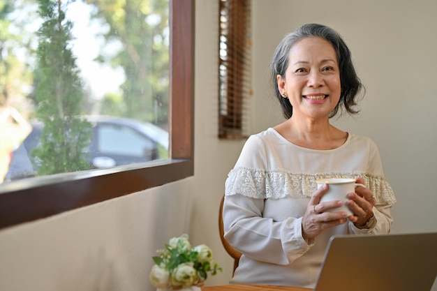 63 tuổi, cho con gái, con rể 1 tỷ đồng mua nhà, 363 triệu mua xe, chăm cháu 5 năm, tôi chua xót nhận ra: Con rể vẫn chỉ là “người ngoài”!- Ảnh 2.