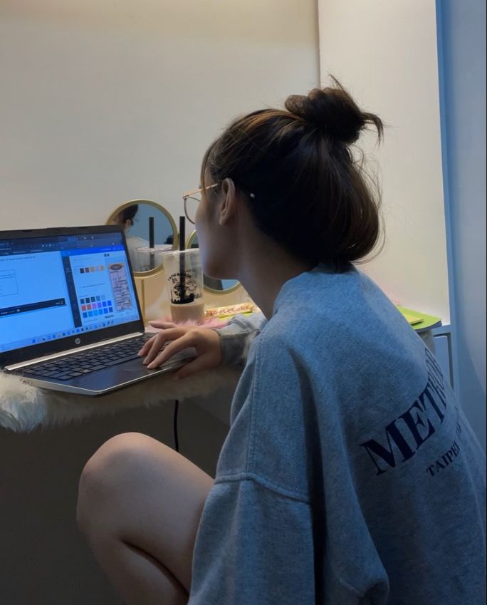 Cô gái bỏ việc văn phòng, "ngồi chơi" kiếm hơn 365 triệu/tháng- Ảnh 2.