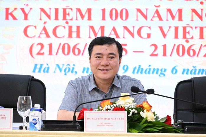 Bộ Công Thương đang phối hợp xử lý vụ Chu Thanh Huyền bị tố bán hàng lậu- Ảnh 1.