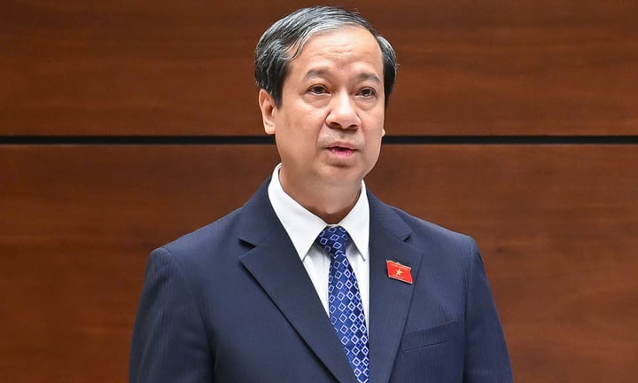 Bộ trưởng GD&ĐT thừa nhận lương giáo viên chưa đủ sống dẫn đến dạy thêm- Ảnh 1.