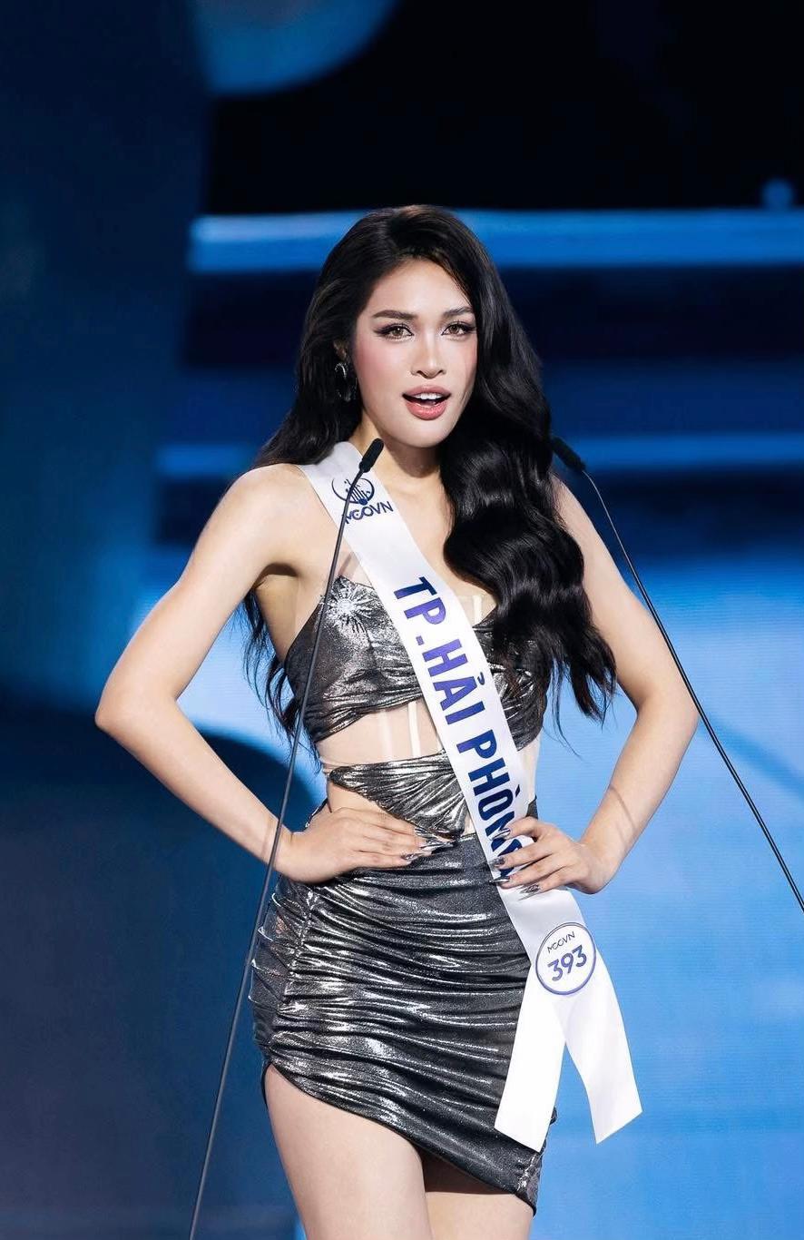 Thí sinh Miss Cosmo trình diễn dạ hội như nữ thần Hy Lạp, body chuẩn quốc tế khiến netizen “đổ rạp”- Ảnh 14.