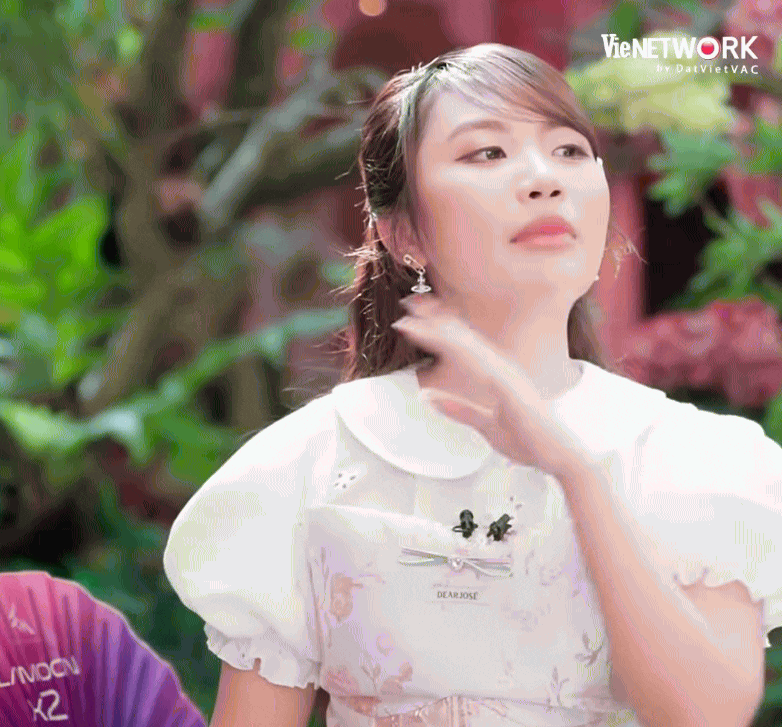 Phương Mỹ Chi dạo này: Nhan sắc ngày càng thăng hạng, “mỏ hỗn” chẳng thua kém ai, “khuấy đảo” 2 show hot đình đám!- Ảnh 7.