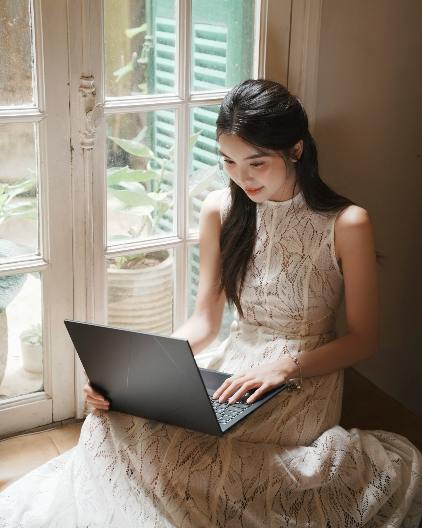 Zenbook 14: Tối giản để tinh tế, hiệu năng cao để nhẹ gánh mỗi ngày- Ảnh 6. Zenbook 14: Tối giản để tinh tế, hiệu năng cao để nhẹ gánh mỗi ngày- Ảnh 6.