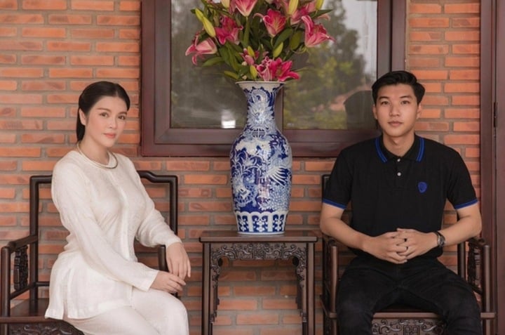 Dàn mỹ nhân vướng tin đồn hẹn hò HIEUTHUHAI, có Dàn mỹ nhân vướng tin đồn hẹn hò HIEUTHUHAI, có