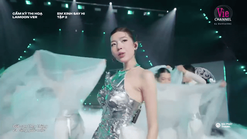 Nữ ca sĩ 2 lần giật top 1 Em Xinh hot nhất, Phương Mỹ Chi “ồn” xuyên 3 tập- Ảnh 13.