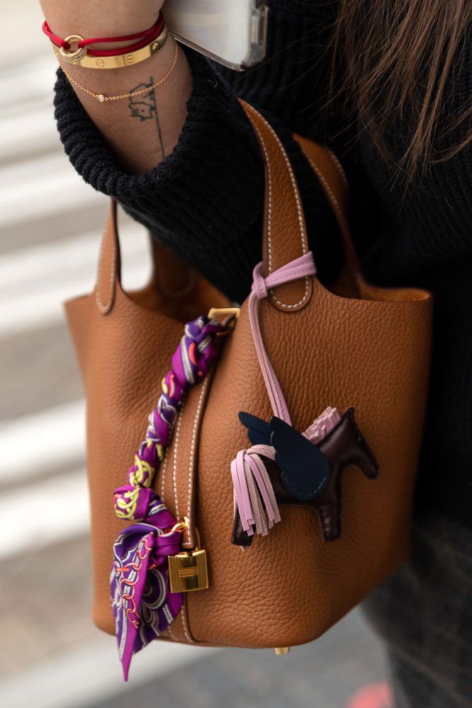 Chiếc túi Polo Play đang viral: Ngôi sao mới của Ralph Lauren hay bản dupe hoàn hảo của Hermès Picotin?- Ảnh 17.