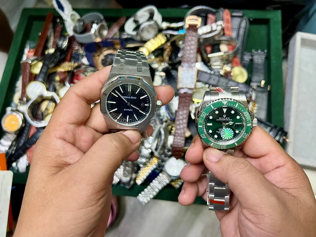 Cận cảnh "h&agrave;ng hiệu gi&aacute; b&egrave;o" cần l&agrave; c&oacute; ở chợ truyền thống TPHCM- Ảnh 8.