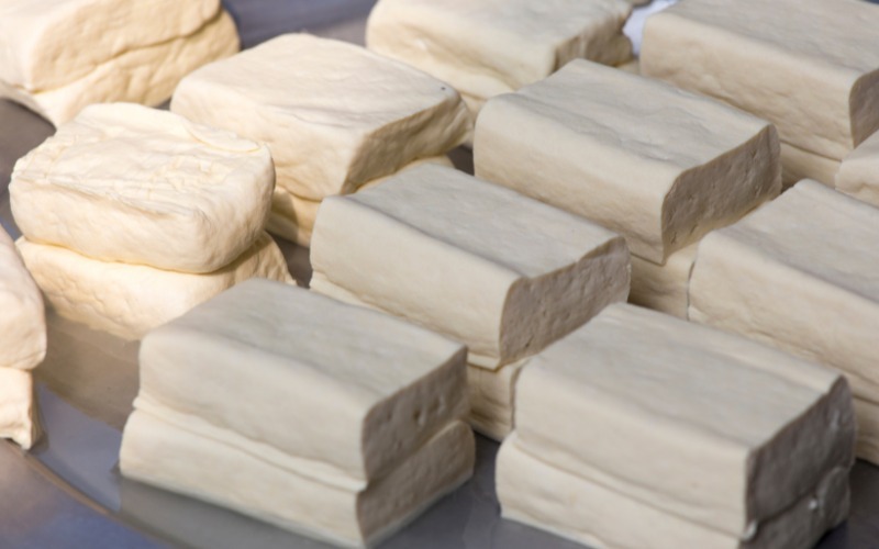 Mua đậu phụ nên chọn miếng 