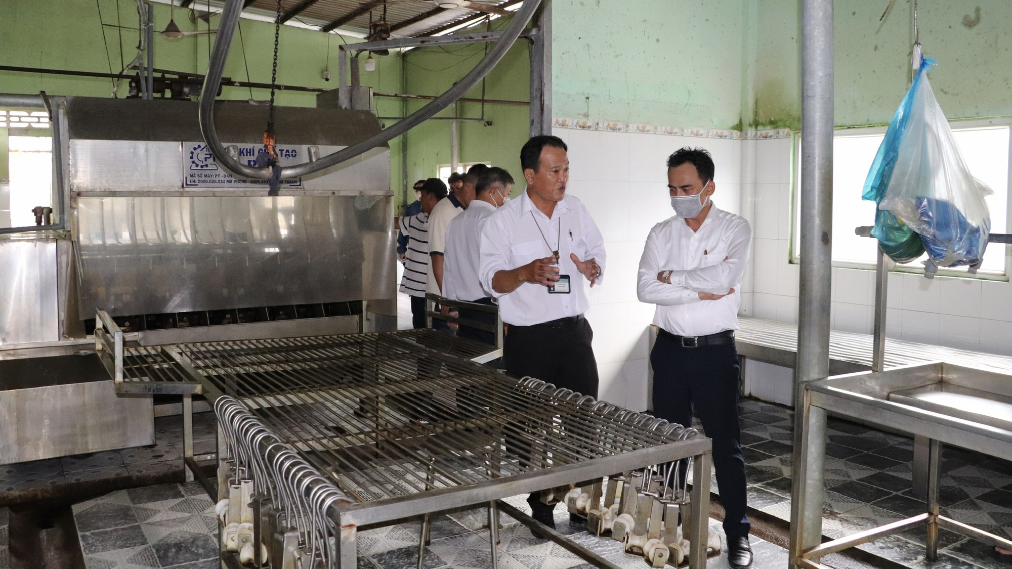 Đại diện C.P Việt Nam thừa nhận hình ảnh "tố" heo bệnh là thật, chủ cơ sở giết mổ gia công chia sẻ thông tin nóng- Ảnh 1.