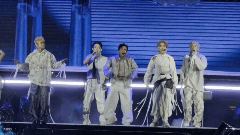 Màn trình diễn dưới mưa của nhóm Anh Tài khiến dân tình muốn xoá MV “thảm hoạ” ngay lập tức- Ảnh 1.