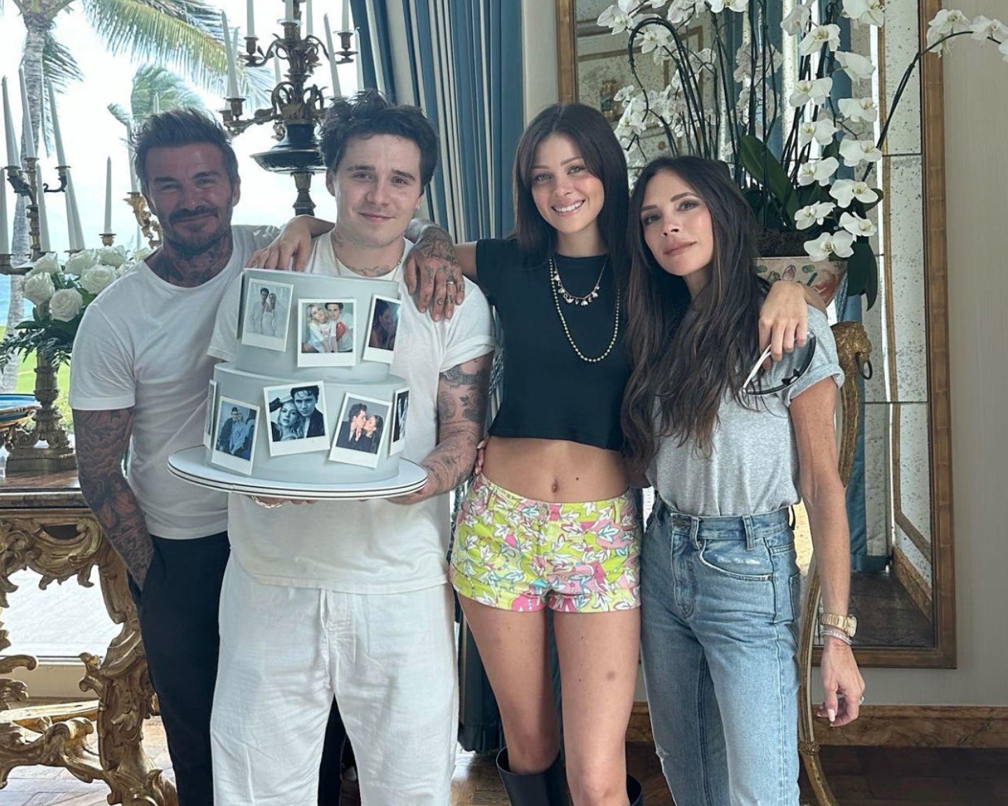 Hình ảnh khó tin giữa Victoria Beckham và “con dâu lắm chiêu”, nghe đến cách gọi nhau mới càng sốc- Ảnh 2. Hình ảnh khó tin giữa Victoria Beckham và “con dâu lắm chiêu”, nghe đến cách gọi nhau mới càng sốc- Ảnh 2.