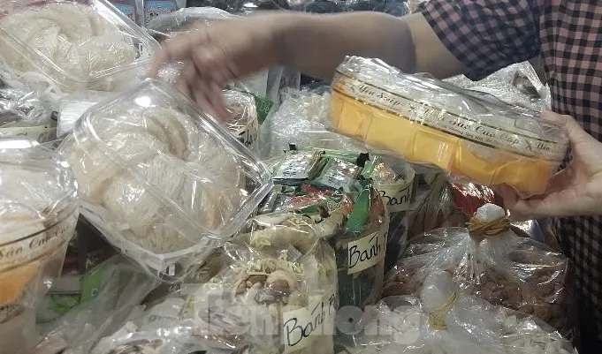 Cận cảnh "h&agrave;ng hiệu gi&aacute; b&egrave;o" cần l&agrave; c&oacute; ở chợ truyền thống TPHCM- Ảnh 11.