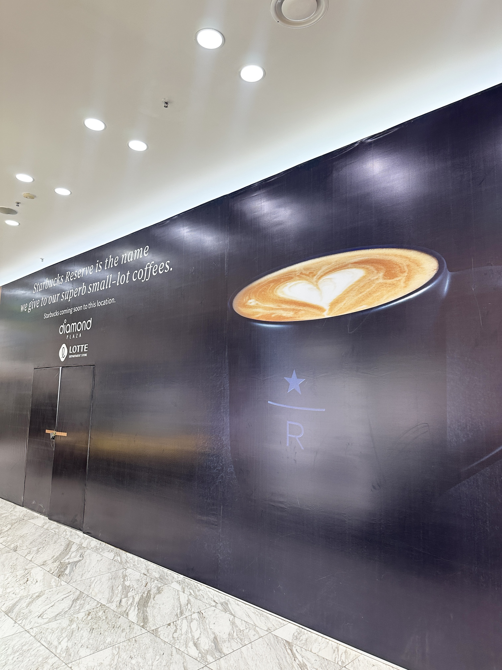 Cận cảnh Starbucks Reserve tại 