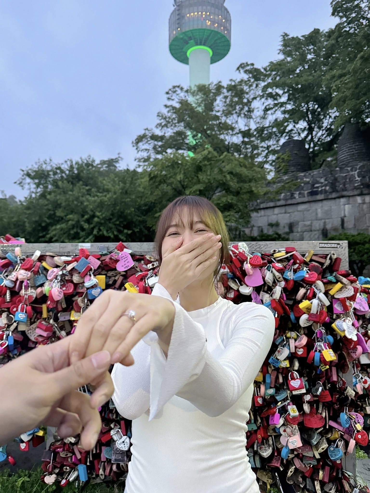 Nhạc sĩ Andiez Nam Trương cầu hôn bạn gái Nhung Gumiho sau 6 tháng công khai hẹn hò!- Ảnh 3.