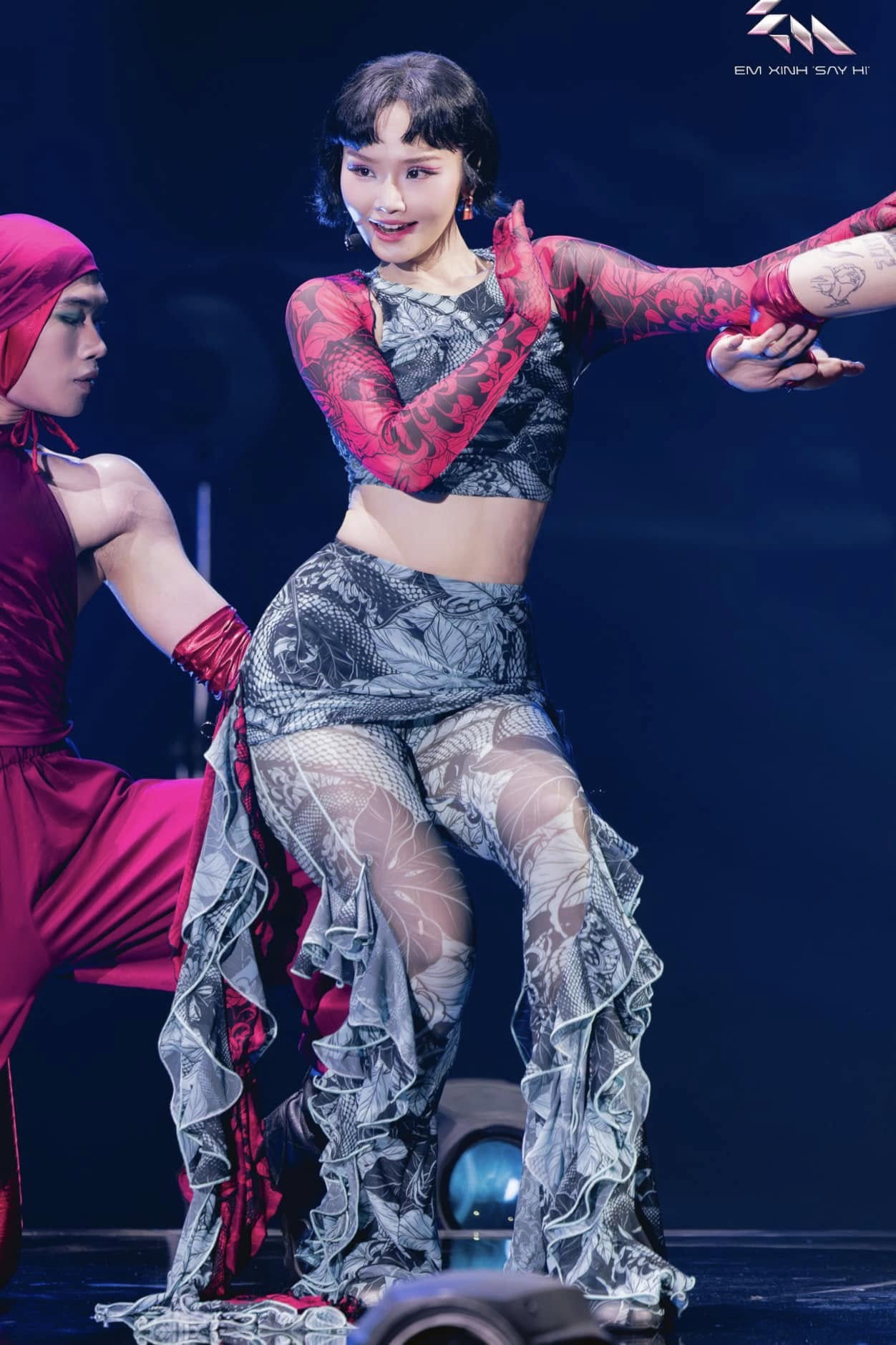 Dàn Em Xinh gây cười mệt nghỉ với ảnh quá khứ, lướt đến Dàn Em Xinh gây cười mệt nghỉ với ảnh quá khứ, lướt đến
