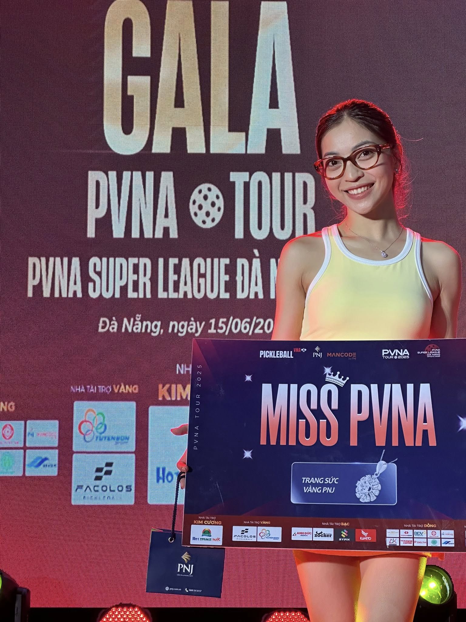 "Mối tình năm 17 tuổi" hot nhất làng bóng khoe visual trắng phát sáng, 2 lần vô địch pickleball trong 2 tháng- Ảnh 6.