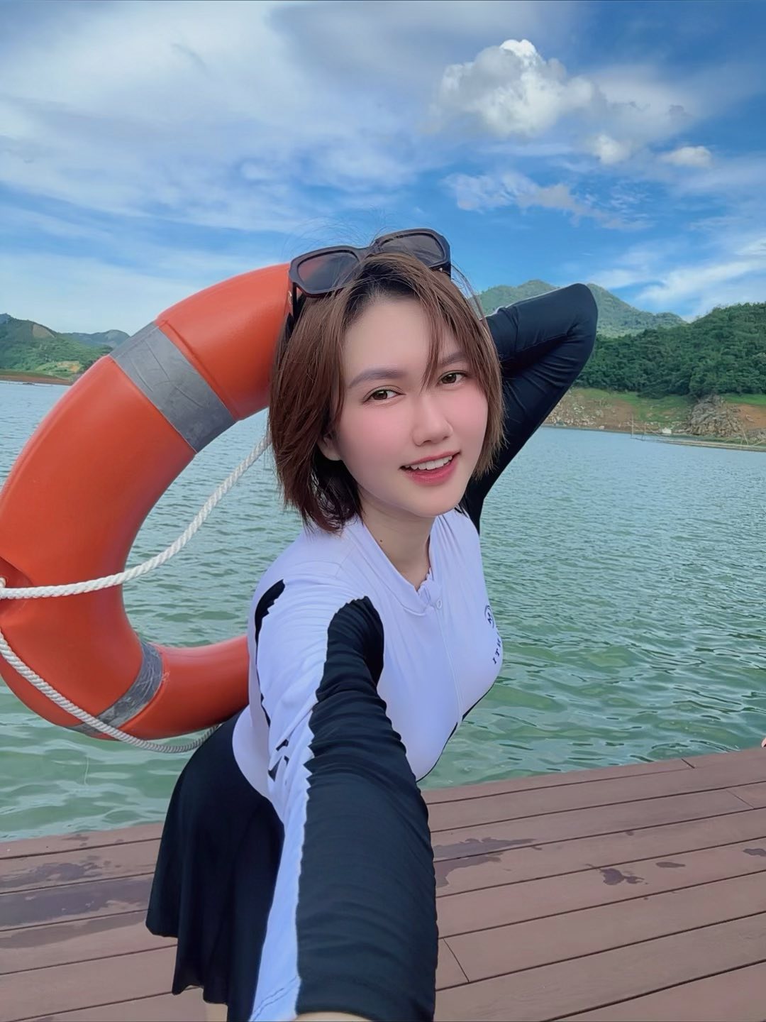Đình Tú vừa thông báo cầu hôn hot girl, người yêu cũ liền phản ứng khó ai ngờ đến!- Ảnh 1.