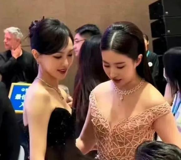 Làn da không lỗ chân lông của mỹ nhân 41 tuổi từng nhiều lần "lấn lướt" Lưu Diệc Phi- Ảnh 13.