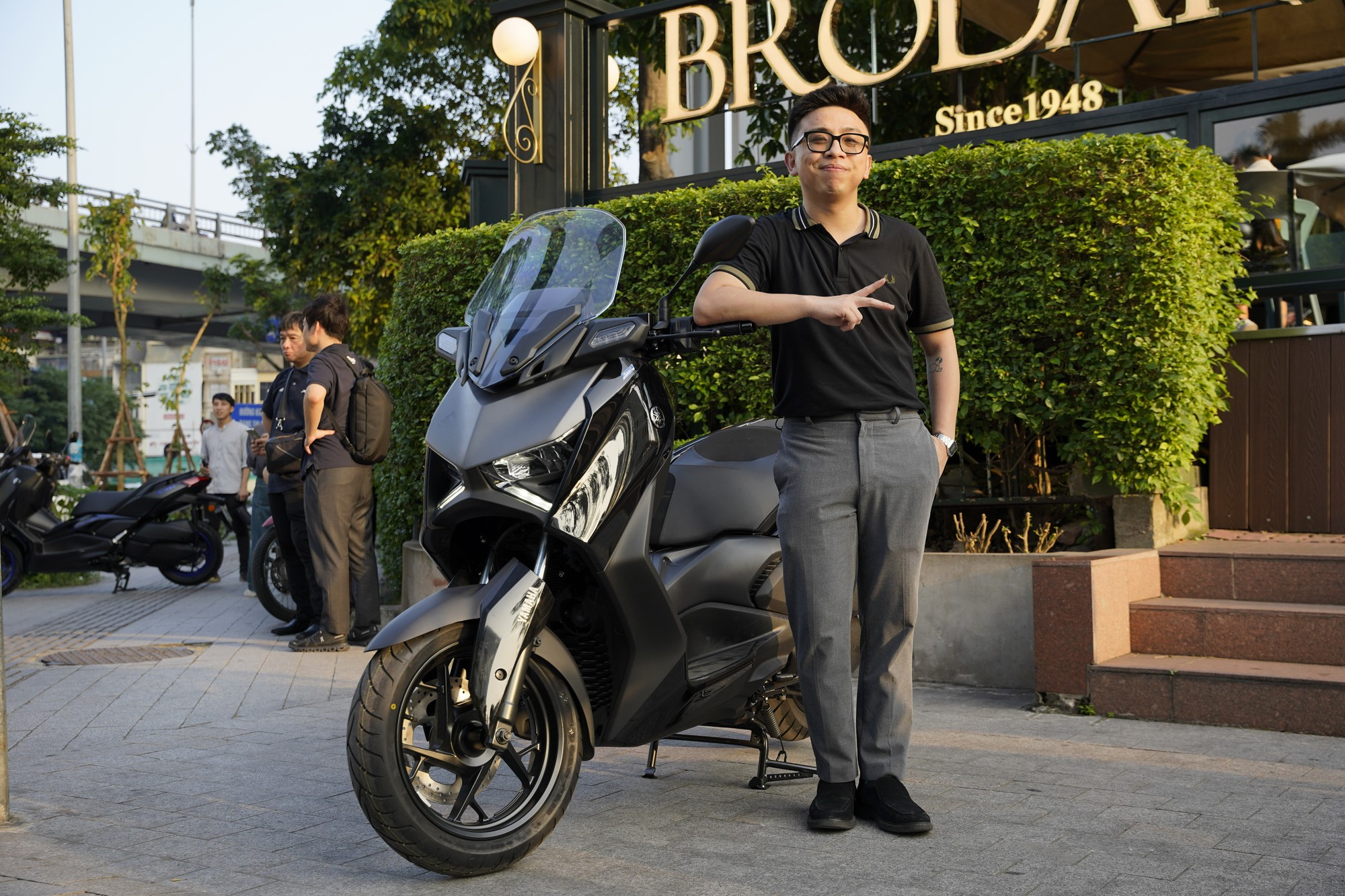Tay ga đường dài Yamaha XMAX 300 - Lựa chọn thực tế cho người sống xa trung tâm- Ảnh 4.