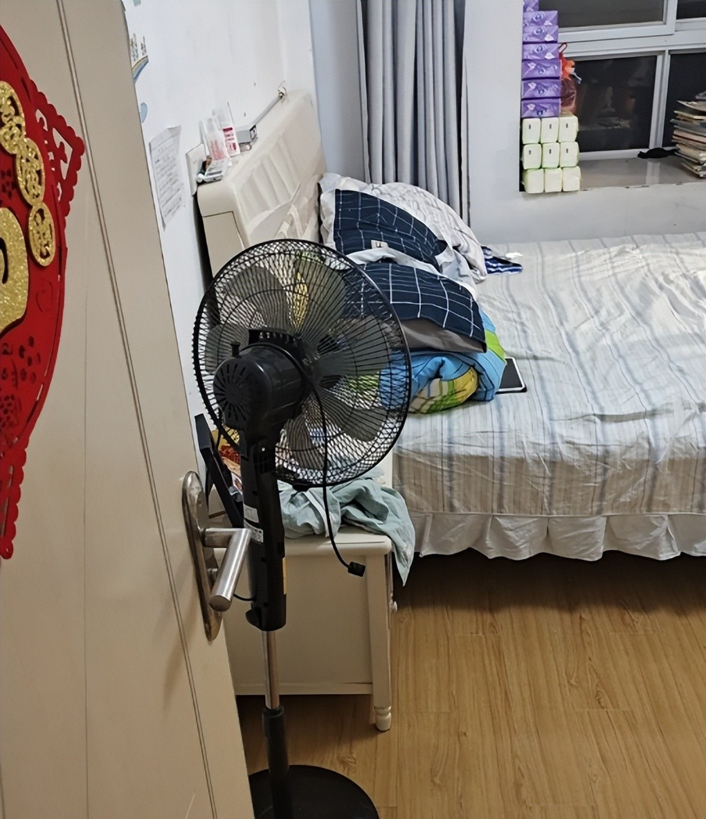 "Đầu giường 4 không đặt": Lời dặn của người xưa hóa ra là chân lý- Ảnh 2.