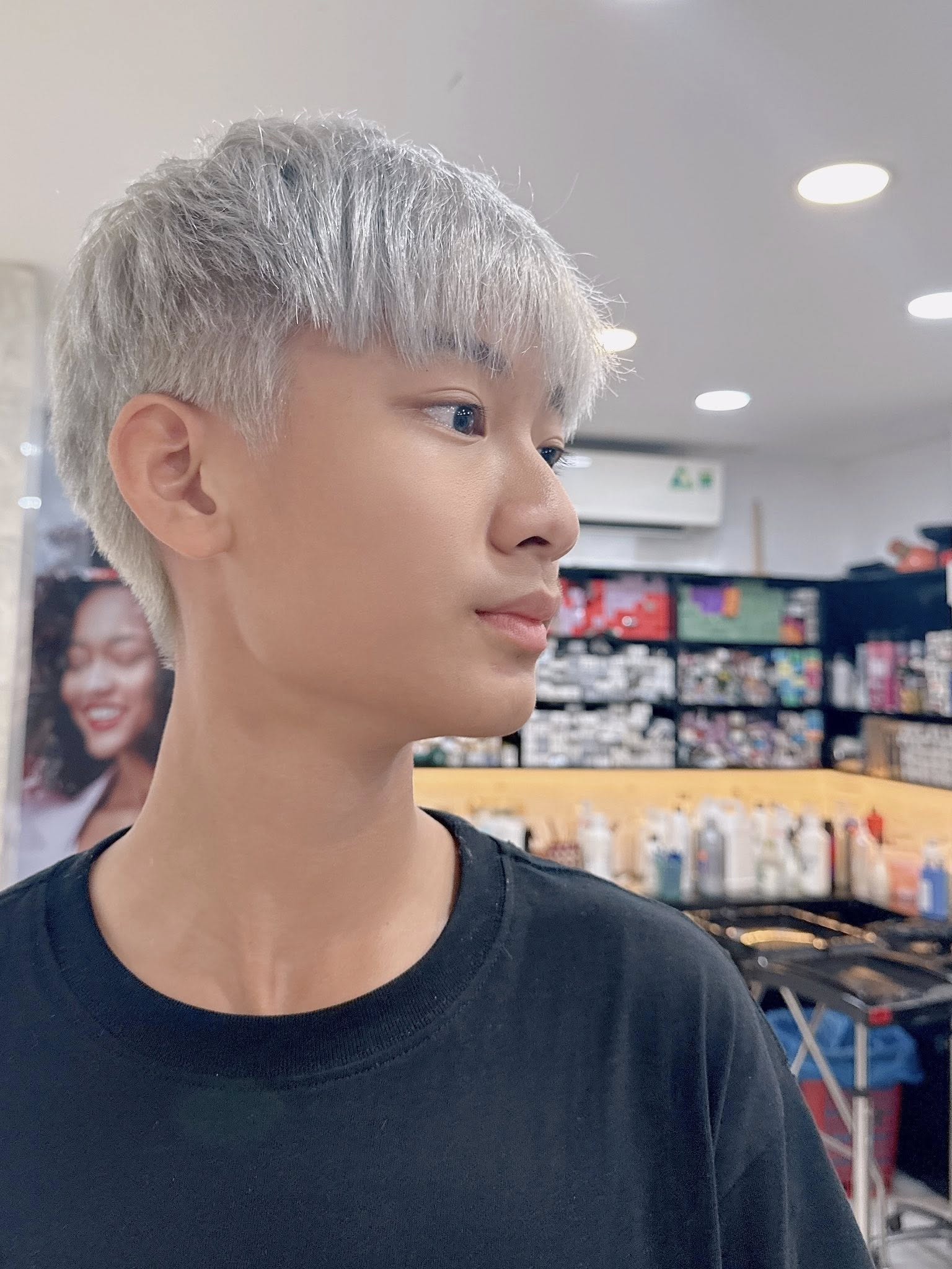 Ba quý tử chuẩn "rich kid" của Vbiz: Sống giữa xa hoa, đồ hiệu chỉ là chuyện nhỏ nhưng giáo dục mới là thứ được đầu tư lớn nhất- Ảnh 29.