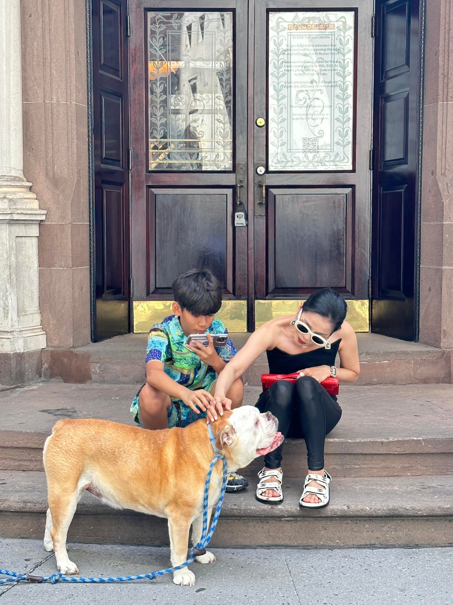 Ba quý tử chuẩn "rich kid" của Vbiz: Sống giữa xa hoa, đồ hiệu chỉ là chuyện nhỏ nhưng giáo dục mới là thứ được đầu tư lớn nhất- Ảnh 51.