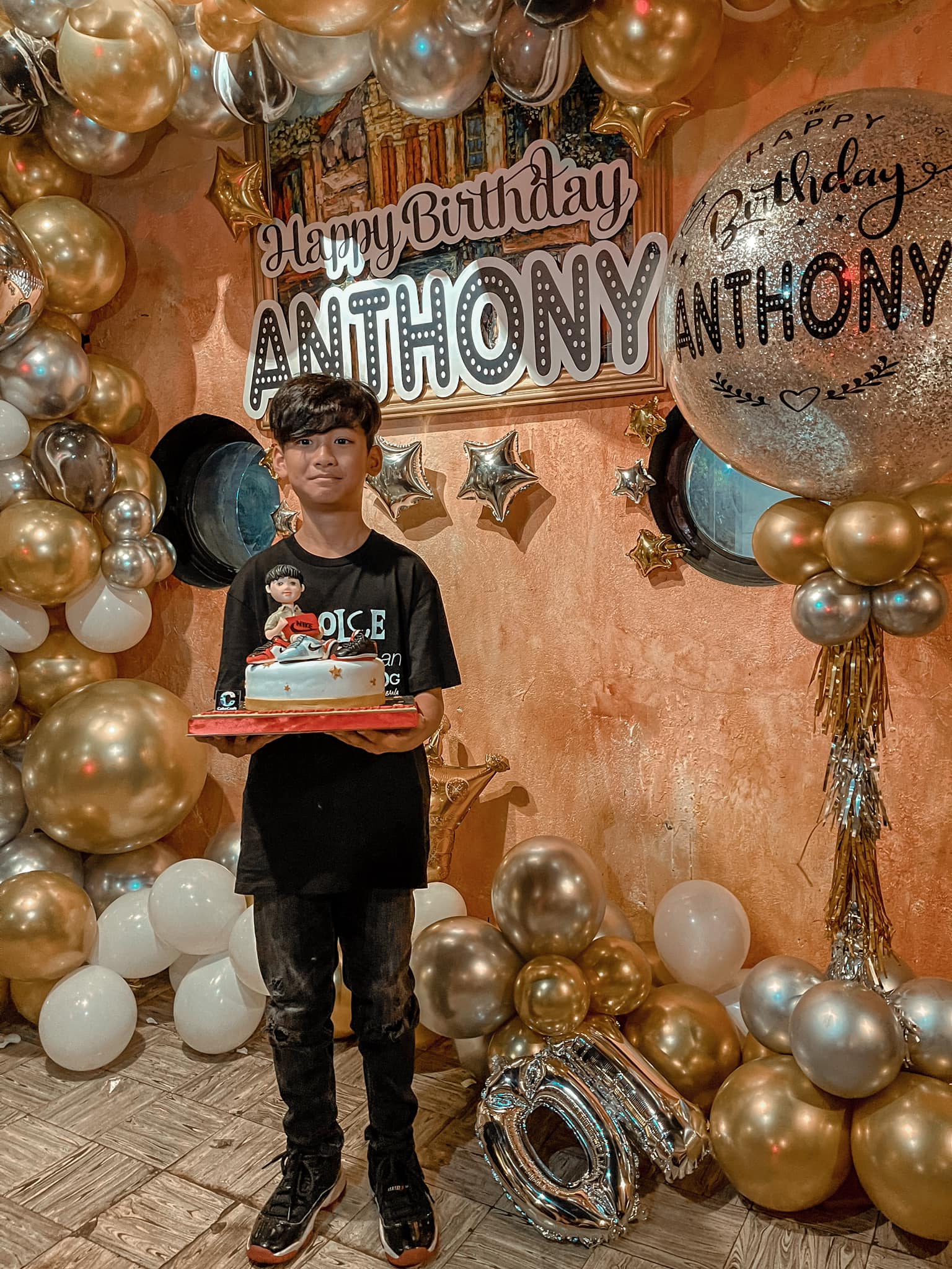 Ba quý tử chuẩn "rich kid" của Vbiz: Sống giữa xa hoa, đồ hiệu chỉ là chuyện nhỏ nhưng giáo dục mới là thứ được đầu tư lớn nhất- Ảnh 46.