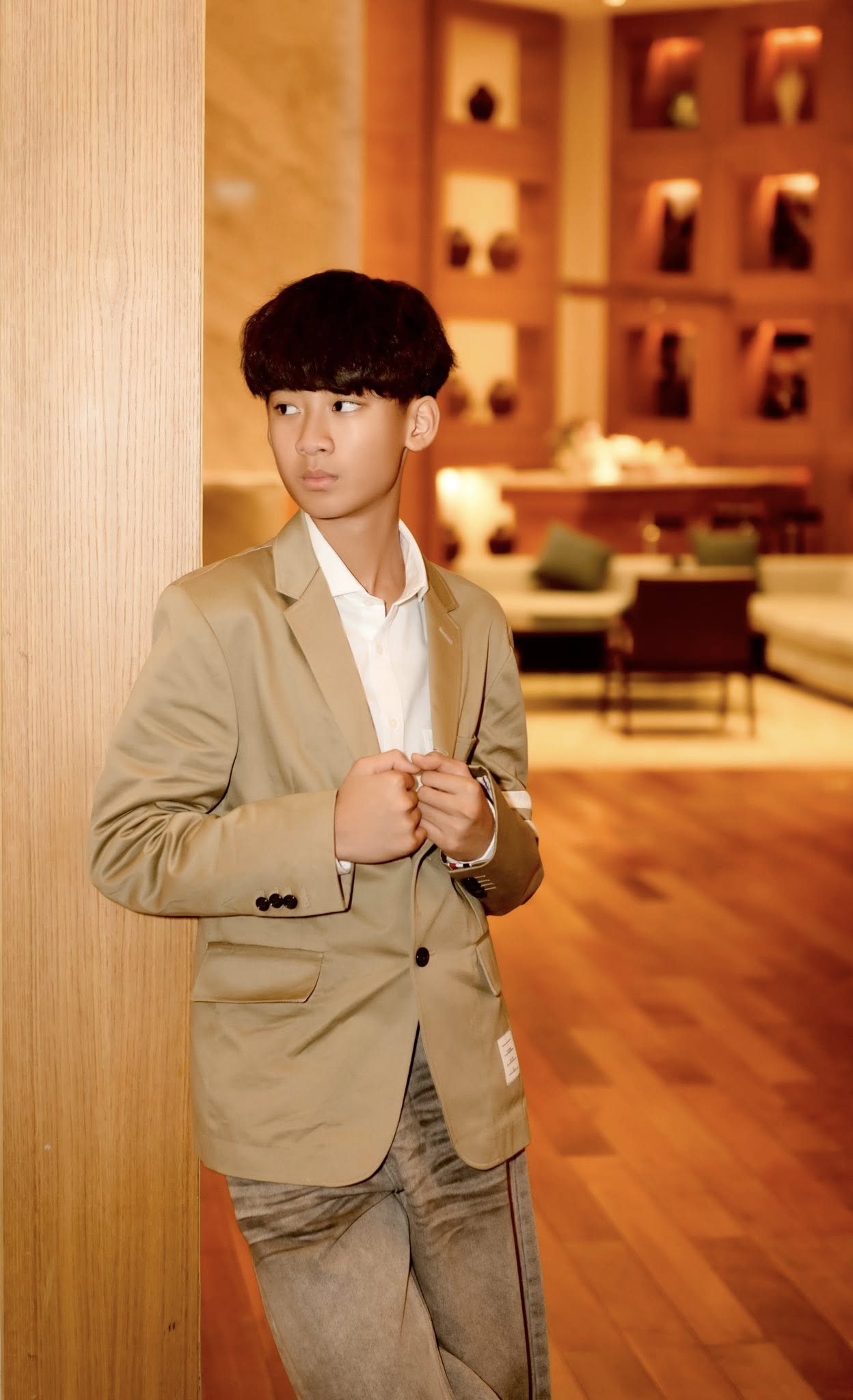 Ba quý tử chuẩn "rich kid" của Vbiz: Sống giữa xa hoa, đồ hiệu chỉ là chuyện nhỏ nhưng giáo dục mới là thứ được đầu tư lớn nhất- Ảnh 49.