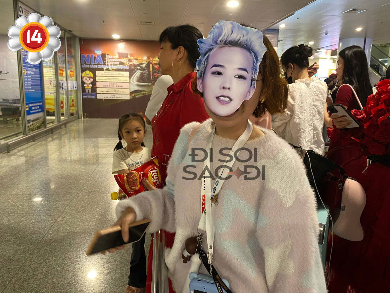 ĐÂY RỒI: G-Dragon đã xuất hiện, cả Nội Bài bùng nổ!- Ảnh 17.