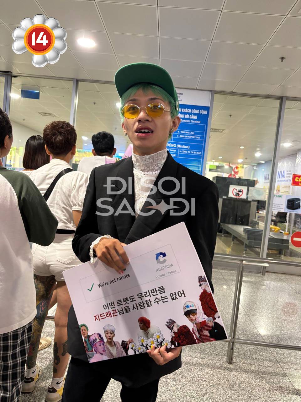 ĐÂY RỒI: G-Dragon đã xuất hiện, cả Nội Bài bùng nổ!- Ảnh 18.