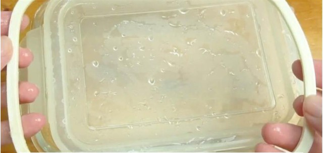 Dùng hộp nhựa, hộp thủy tinh đựng thực phẩm, khi rửa đừng quên bộ phận này: Nhiều người dùng giờ mới biết- Ảnh 1.