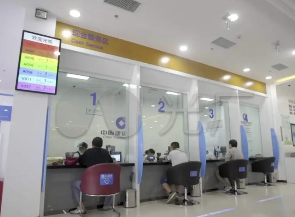 Gửi tiết kiệm 3,2 tỷ đồng, 16 năm sau người đàn ông chết lặng khi tài khoản chỉ còn 5 nghìn: Ngân hàng thông báo "vợ anh đã rút hết"- Ảnh 2.