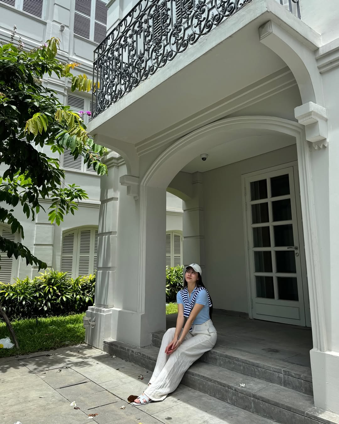 Nàng Hậu có đôi chân dài 1m22 mê đắm 1 item: Diện thế nào cũng xinh, nịnh dáng thôi nhé!- Ảnh 20.