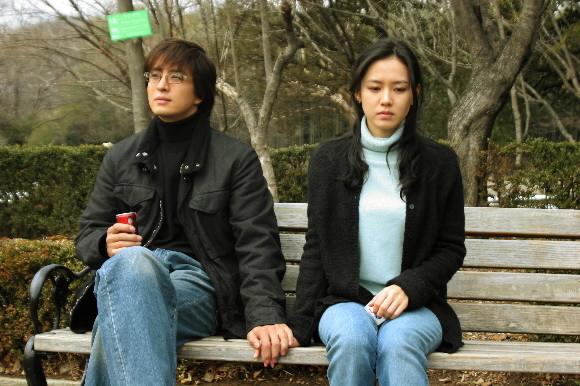 Son Ye Jin từng có cảnh nóng đầy mỹ cảm với Bae Yong Joon, nội dung phim ngang trái tới giờ vẫn thấy sai- Ảnh 3.
