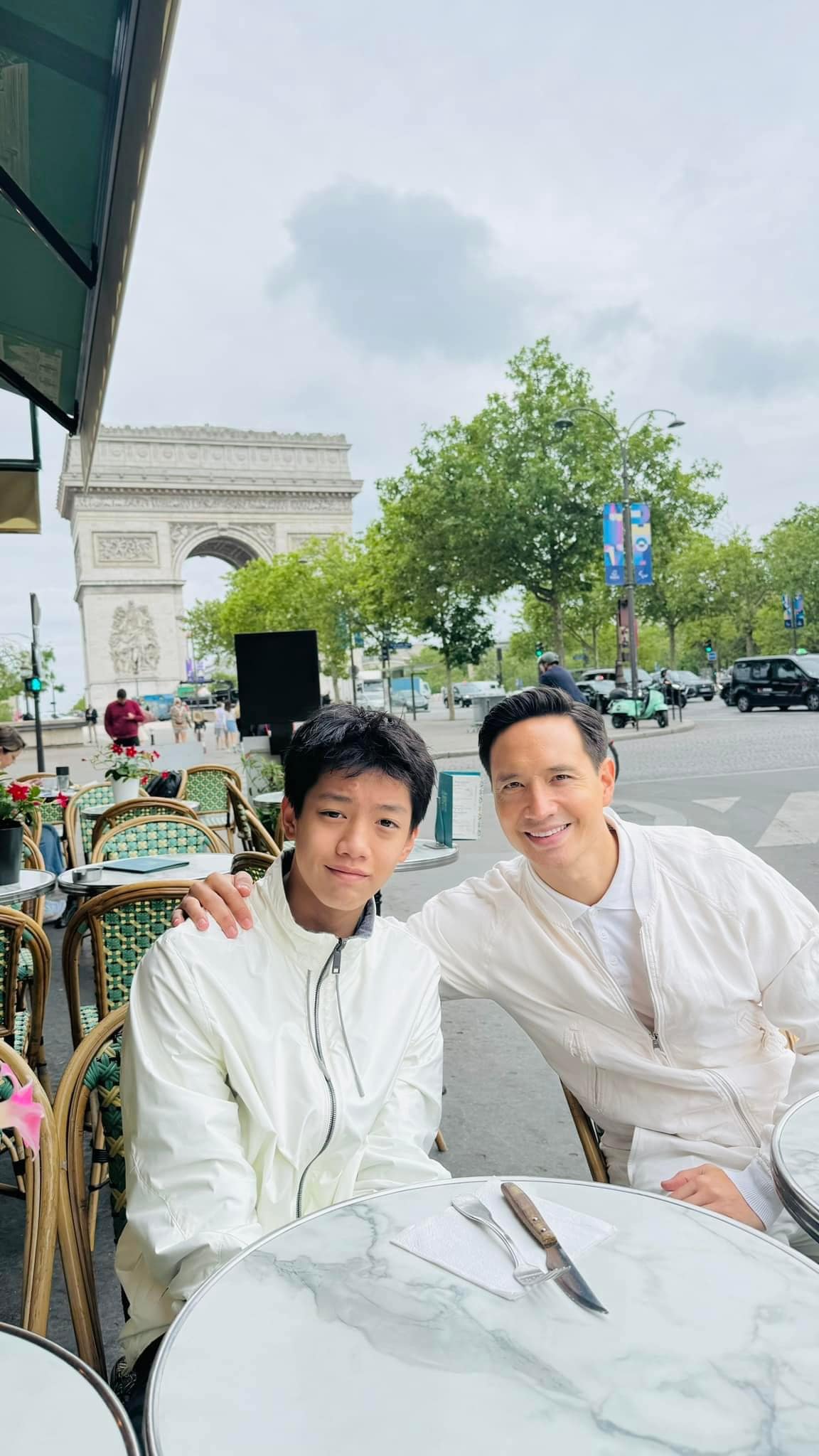Ba quý tử chuẩn "rich kid" của Vbiz: Sống giữa xa hoa, đồ hiệu chỉ là chuyện nhỏ nhưng giáo dục mới là thứ được đầu tư lớn nhất- Ảnh 71.