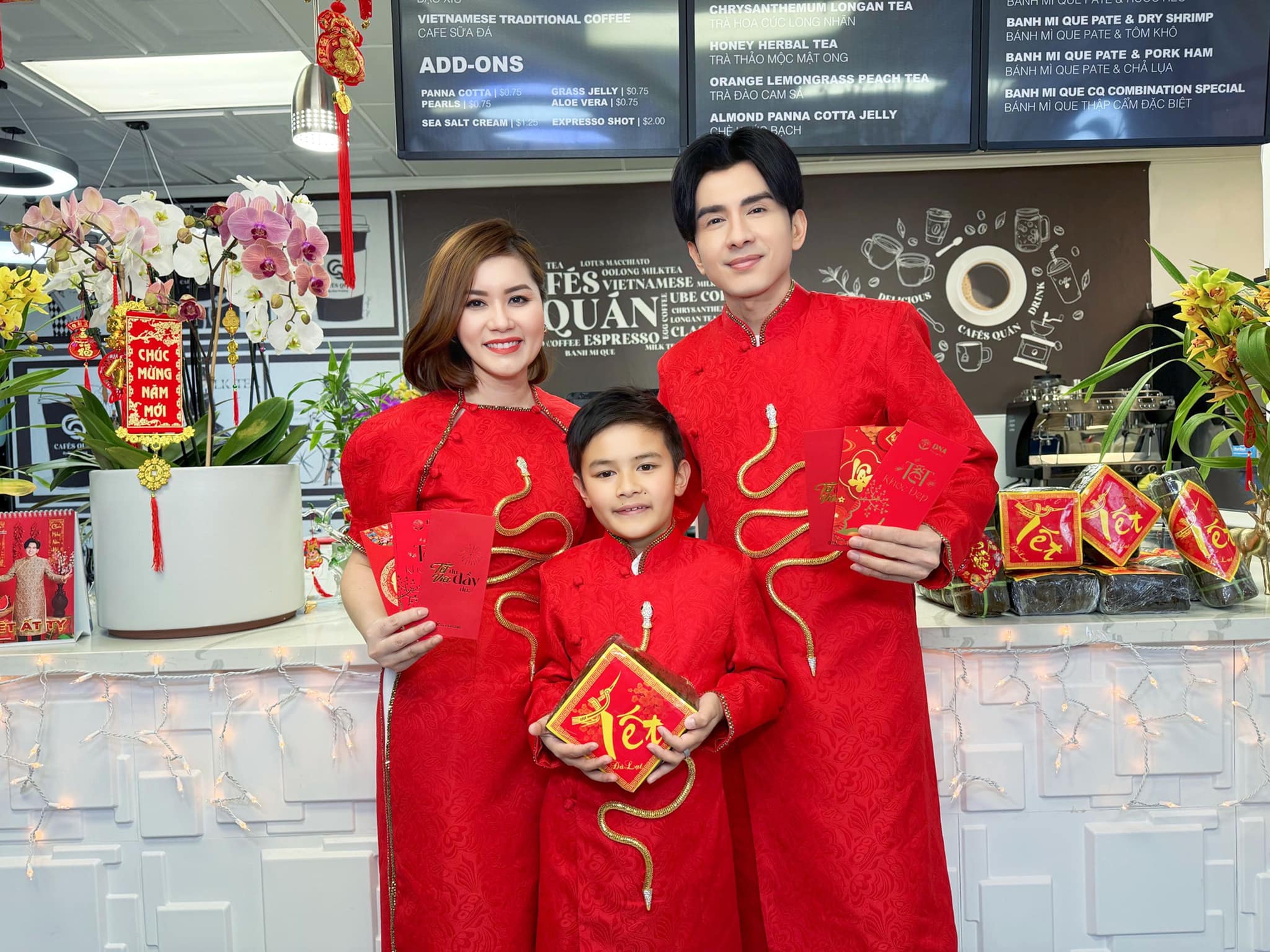 Ba quý tử chuẩn "rich kid" của Vbiz: Sống giữa xa hoa, đồ hiệu chỉ là chuyện nhỏ nhưng giáo dục mới là thứ được đầu tư lớn nhất- Ảnh 19.