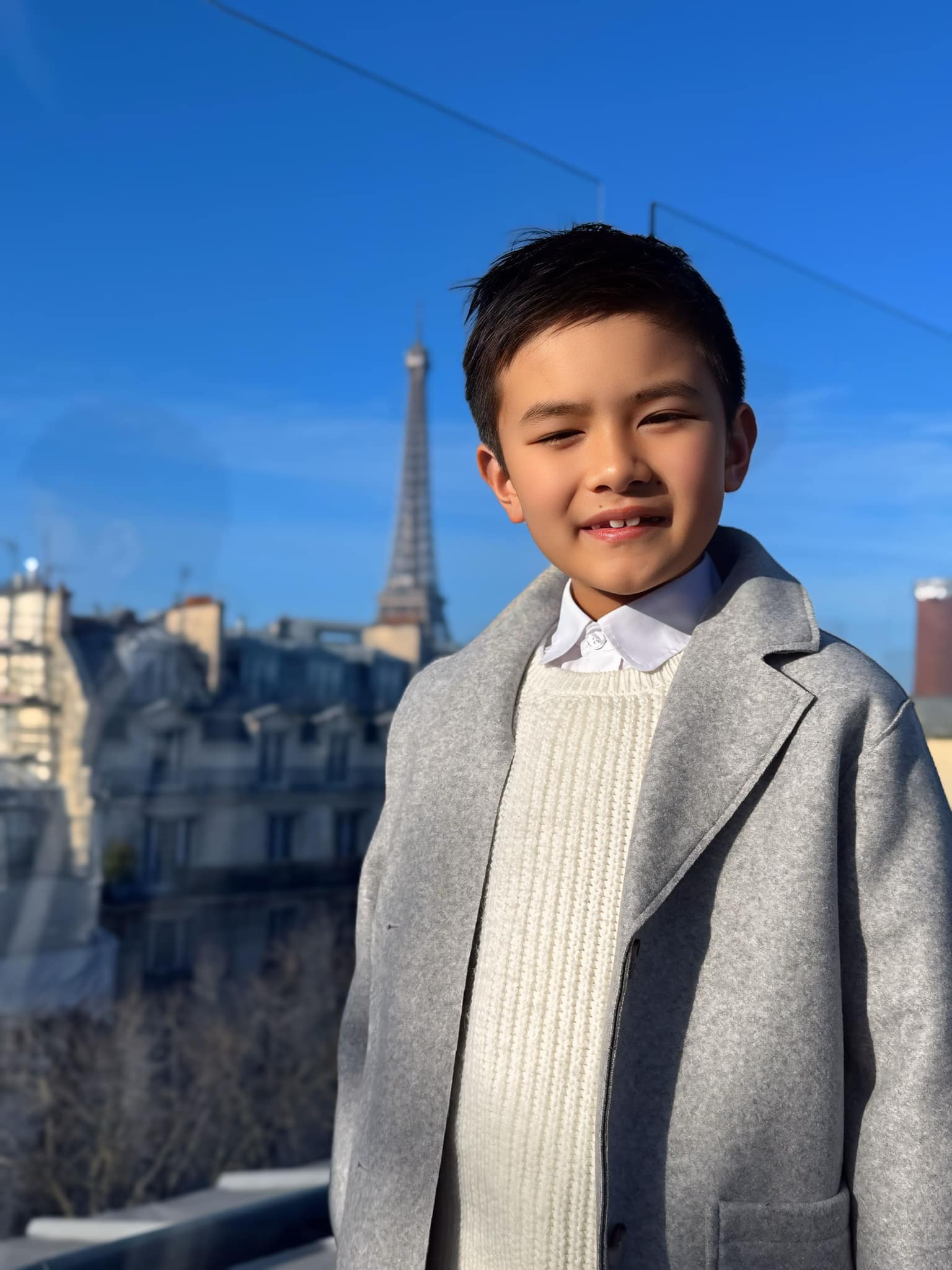 Ba quý tử chuẩn "rich kid" của Vbiz: Sống giữa xa hoa, đồ hiệu chỉ là chuyện nhỏ nhưng giáo dục mới là thứ được đầu tư lớn nhất- Ảnh 11.