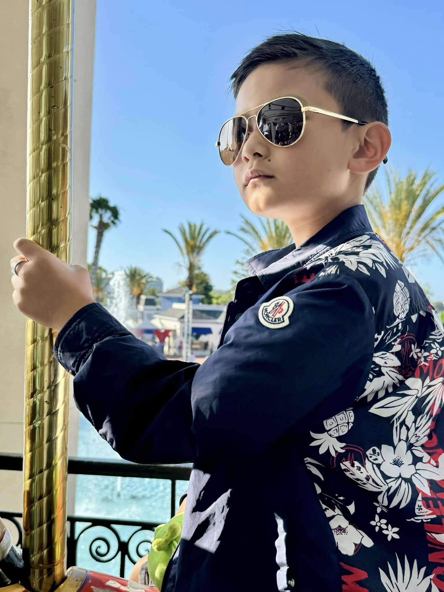 Ba quý tử chuẩn "rich kid" của Vbiz: Sống giữa xa hoa, đồ hiệu chỉ là chuyện nhỏ nhưng giáo dục mới là thứ được đầu tư lớn nhất- Ảnh 24.